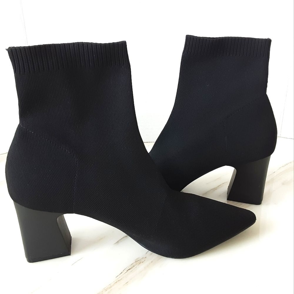 Pretty Little Thing Black Knit Chunky Heel Bootie Sz